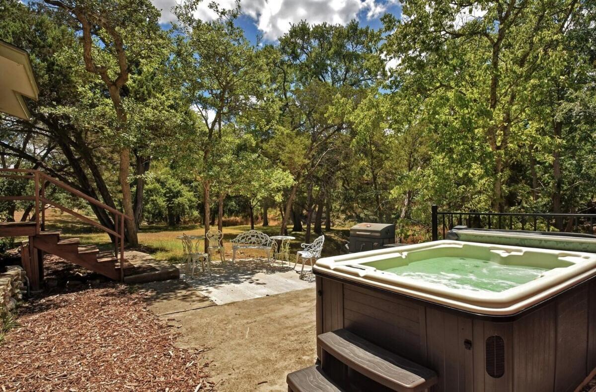 Messina Inn Wimberley Exteriör bild